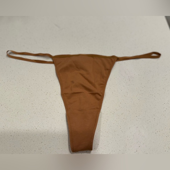 NWT Skims - Fits Everybody T- string Thong - Camel, 3X - Picture 5 of 11